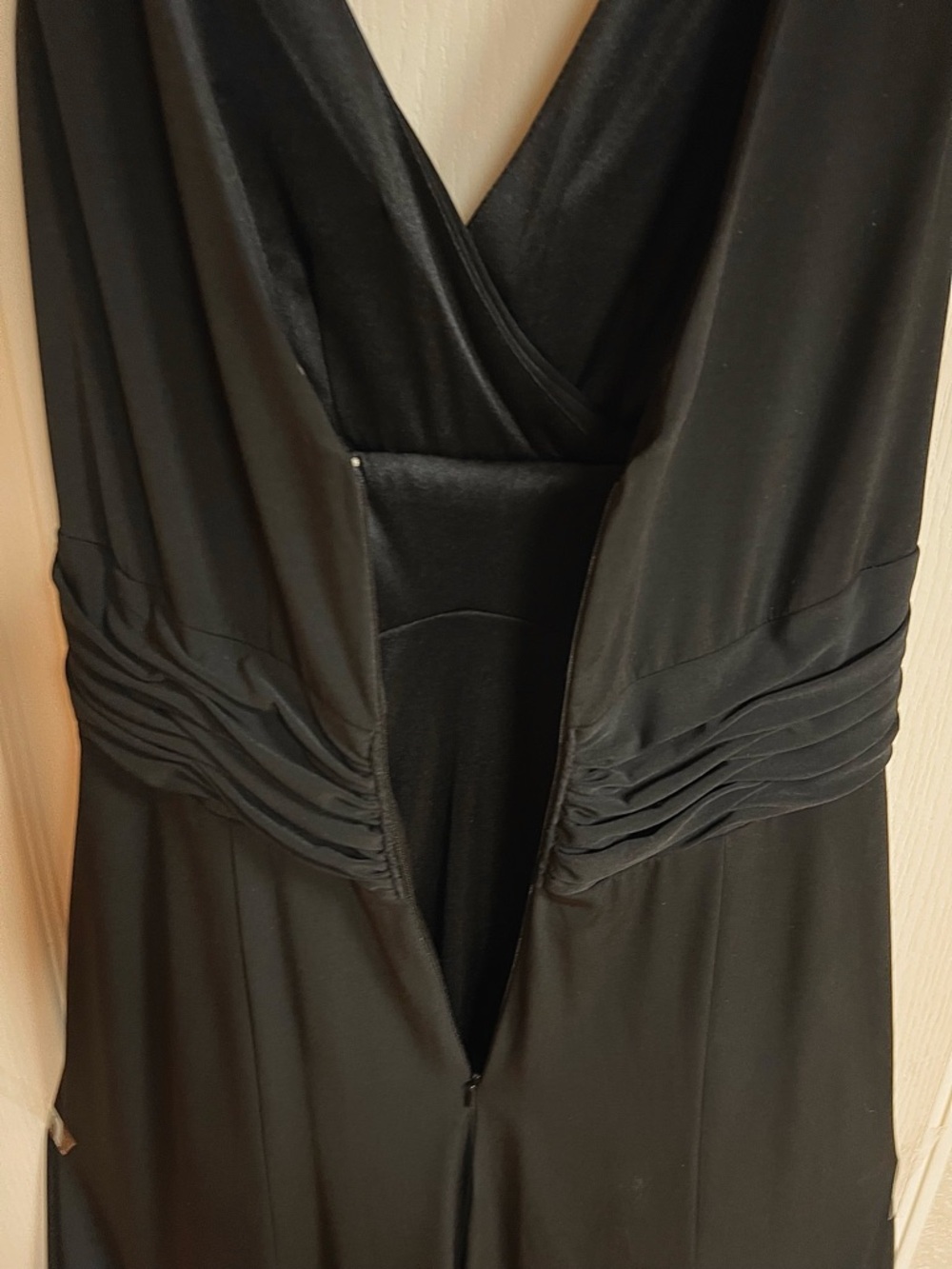 Alfred Angelo Black Party Dress V-Neck, V-Back, Lined, zippered back, size 6 - Picture 9 of 11